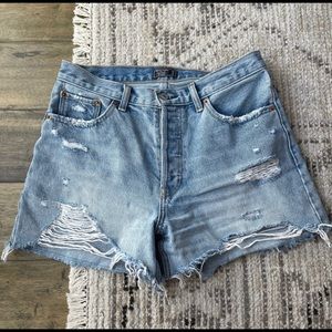 Abercrombie & Fitch high rise 4 inch shorts 6